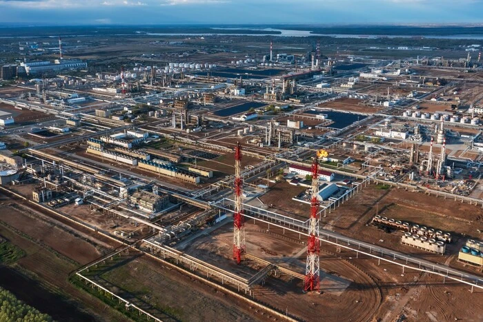 Волгоградський НПЗ призупинив роботу через атаку дронів – Reuters