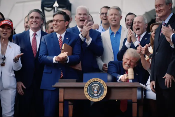 Трамп опублікував курйозне відео після поразки республіканців на місцевих виборах