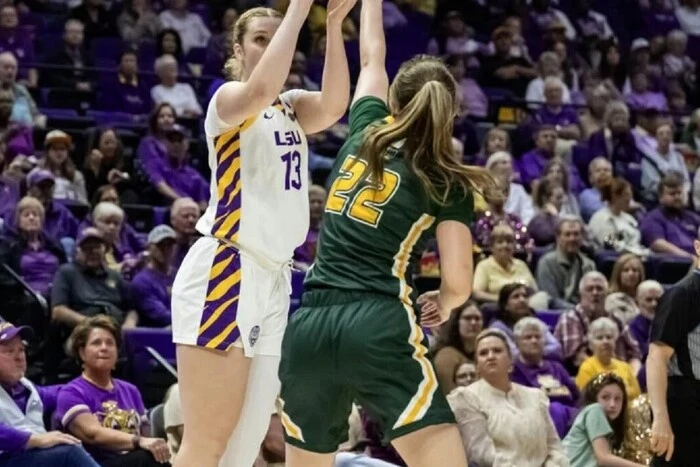 Коваль набрала 16 очок в матчі північноамериканської NCAA