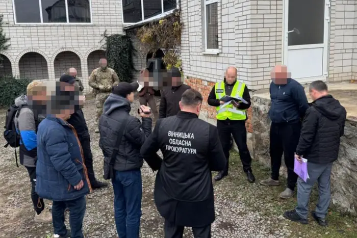 «Купив» дівчину з інвалідністю заради відстрочки: на Вінниччині депутат отримав підозру