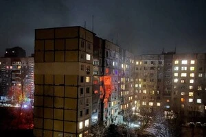 Масована атака на Україну, вибухи у Росії: головне за ніч 