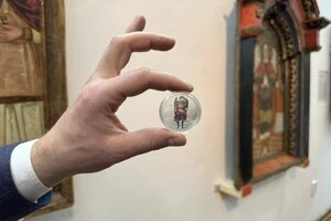 Нацбанк презентував срібну пам’ятну монету «Архангел Михаїл»