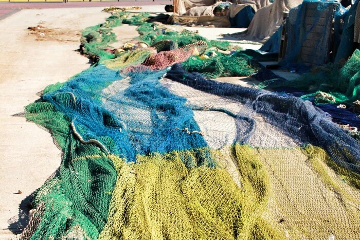 Рибалки з Франції передають Україні старі сітки для захисту від дронів