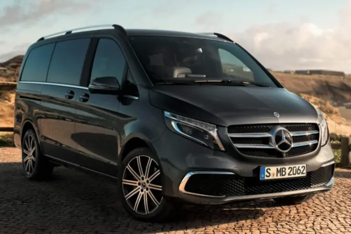 «Київгаз» без торгів купив Mercedes зі скляним дахом за 5 млн грн