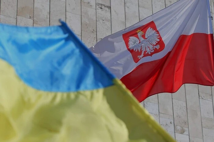 У Польщі зафіксовано зростання злочинів та проявів ненависті проти українців – Bloomberg