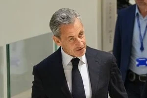 Французький суд погодився випустити Саркозі з в'язниці до розгляду апеляції