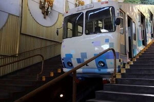 Робота трамваїв, тролейбусів і фунікулера коригується відповідно до графіків відключень