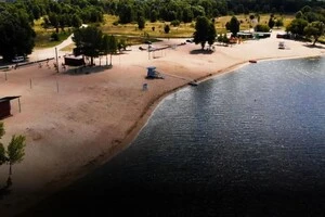 Київ готує пляжі до зими: які  роботи проводяться