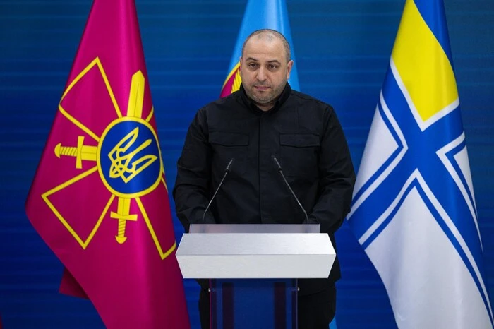 Умєров прокоментував чутки про вплив Міндіча на Міноборони