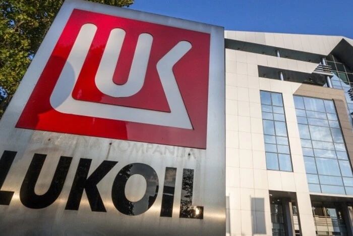 Болгарії загрожує паливний дефіцит. Запаси бензину лише на 35 днів