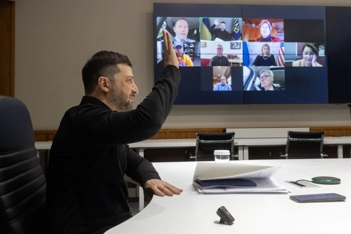 «Більше тиску на Росію»: Зеленський поспілкувався з сенаторами США