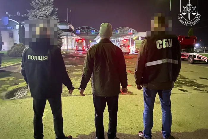 На кордоні з ЄС затримано українця, який воював на боці РФ