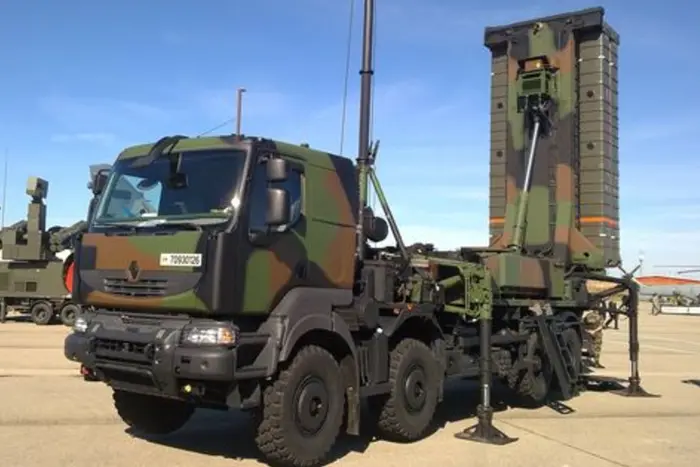 Зеленський повідомив, скільки комплексів Samp/T передасть Франція Україні