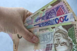 Чому пенсії українських жінок нижчі, ніж у чоловіків