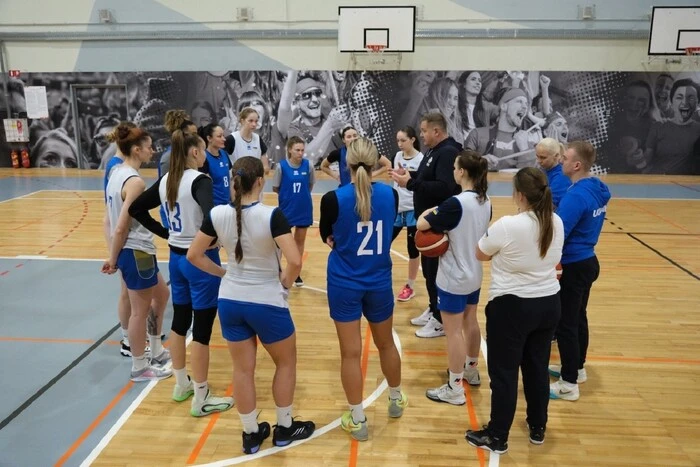 Жіноча збірна України з баскетболу розпочала підготовку до гри проти Болгарії