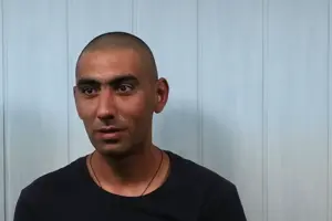 Окупант потрапив у полон, бо вирішив купити в магазині продуктів та розплатився російською картою 