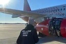 У Росії пасажирський літак почав розвалюватись під час польоту