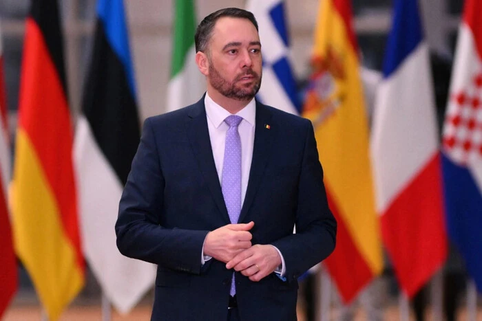 Глава МЗС Бельгії назвав російські обстріли України воєнними злочинами