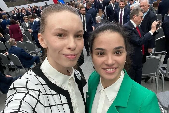 ISU всупереч правилам допустив до змагань росіянку Саютіну, яка відвідувала виступ Путіна