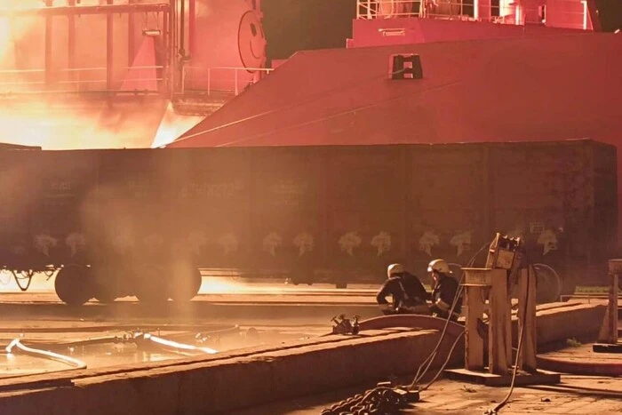 Одещина: російські безпілотники атакували цивільні судна