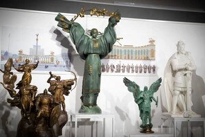 Киянам і всьому світові Анатолій Кущ відомий, зокрема, як автор монумента Незалежності України на Майдані, скульптурної композиції, присвяченої Засновникам Києва, і символу самої української столиці – памʼятника Архистратигу Михаїлу