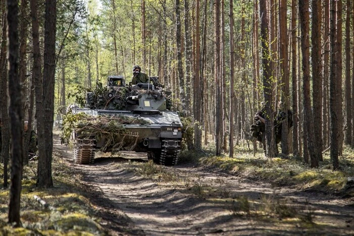 Фінляндія проводить навчання біля кордону з РФ