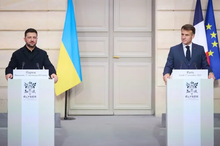 Візит Зеленського до Франції, обстріл Нікополя. Головне за 17 листопада