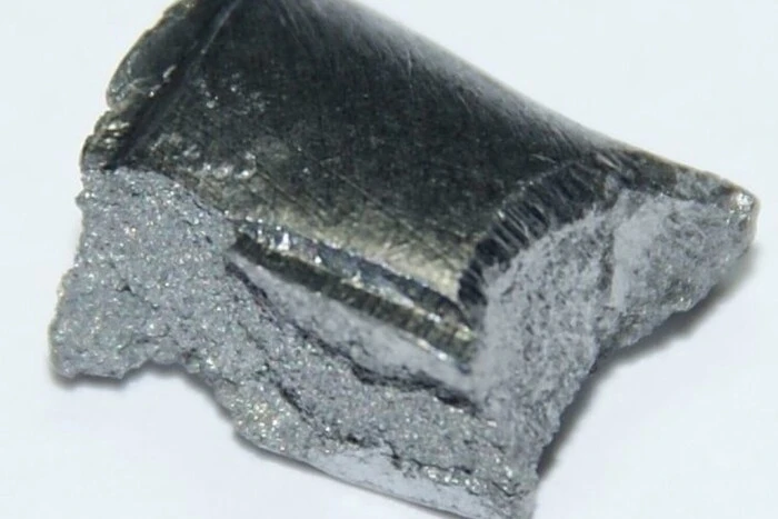 Геополітичний удар Китаю. У світі скорочуються запаси важливого рідкоземельного елемента