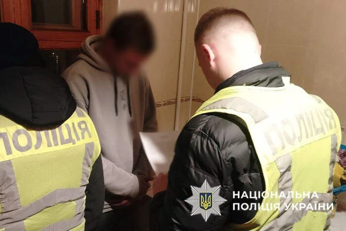 У Києві поліція затримала трьох молодиків за підозрою у побитті ветерана