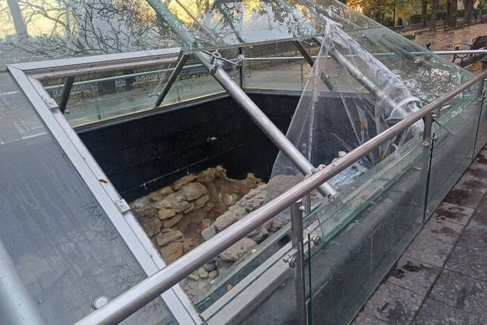 В Одесі невідомі понівечили унікальний музей просто неба (фото)