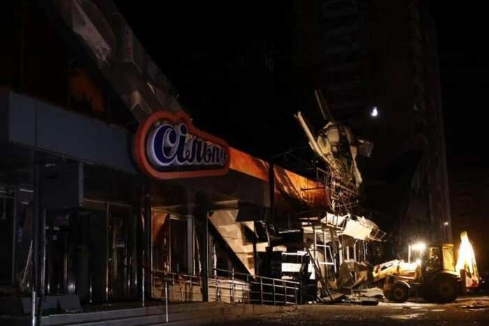 Удар по Харкову, США ведуть переговори з РФ: головне за ніч