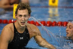 Лево за час своєї кар'єри встановив світовий рекорд на дистанції 100 м вільним стилем на короткій воді, який тримався понад декаду