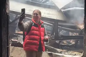 Нічна атака на Дніпро: окупанти знищили кіностудію «Контрабас» (відео)