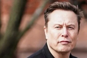 Ілон Маск отримує великі гроші