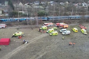 У Чехії зіштовхнулися пасажирські потяги: десятки поранених