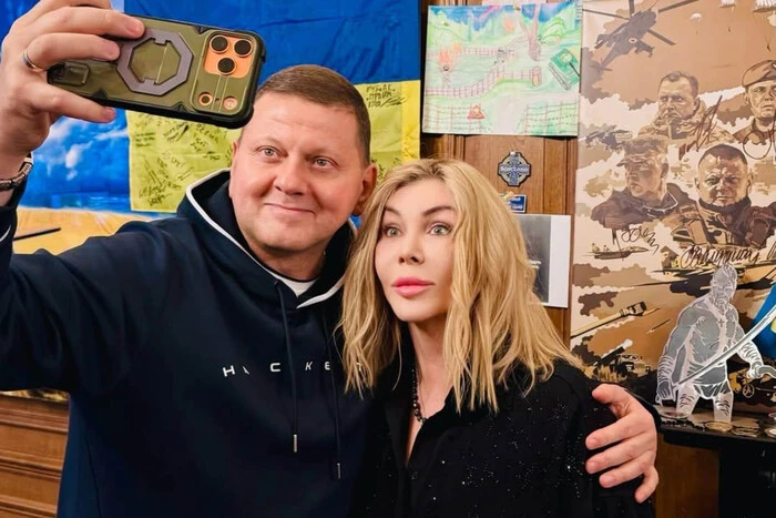 Залужний зізнався, що є шаленим фанатом відомої української співачки (фото)