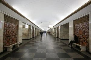Станція «Хрещатик» працює повністю: вестибюль №3 відновив рух на годину раніше