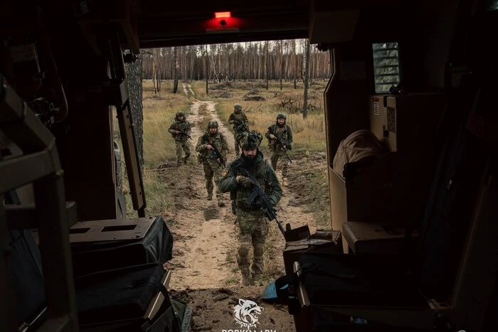 Лінія фронту станом на 21  листопада 2025. Зведення Генштабу