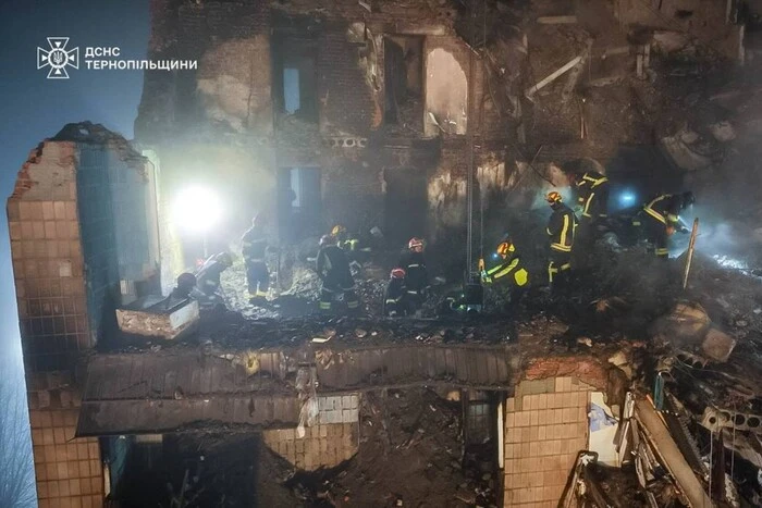 Тернопіль: кількість жертв після ракетного удару зросла до 32