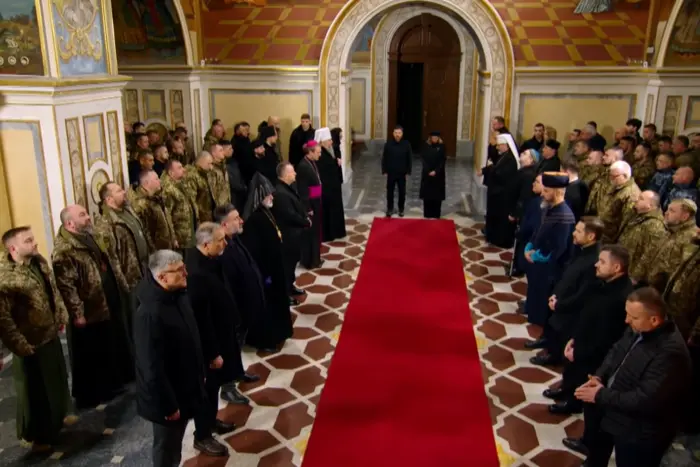 Україна вшановує пам'ять жертв Голодоморів (наживо)