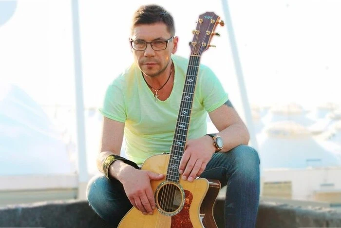 «Він писав класнючу музику». Зірки відреагували на раптову смерть співзасновника гурту Dzidzio