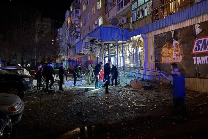 У Запоріжжі під обстріл потрапив супермаркет, є постраждалі 