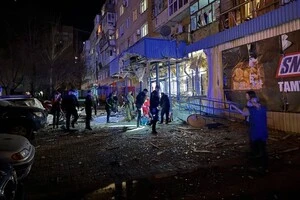 У Запоріжжі під обстріл потрапив супермаркет, є постраждалі 