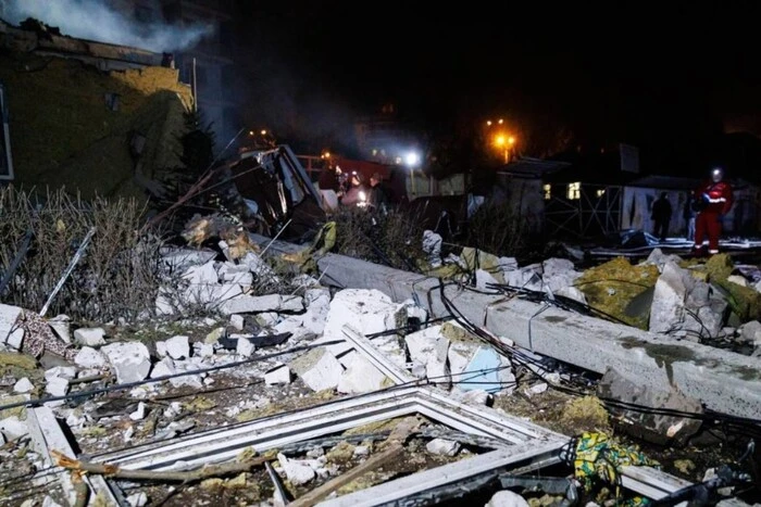 РФ масовано вдарила по Харкову безпілотниками: серед постраждалих є діти 