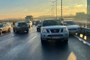 Рух Подільсько-Воскресенським мостом ускладнено через ДТП