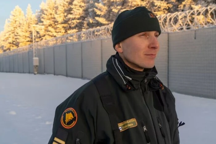 Фінляндія завершує паркан на кордоні з РФ у Лапландії