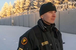 Фінляндія завершує паркан на кордоні з РФ у Лапландії