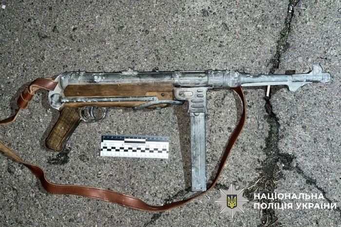 П'яний дебошир погрожував сусідці автоматом часів Другої світової війни через зауваження