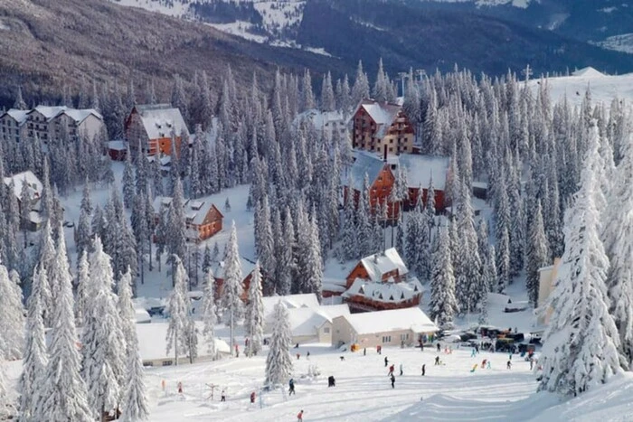 Найвищий гірськолижний курорт України «Драгобрат» виставлено на продаж