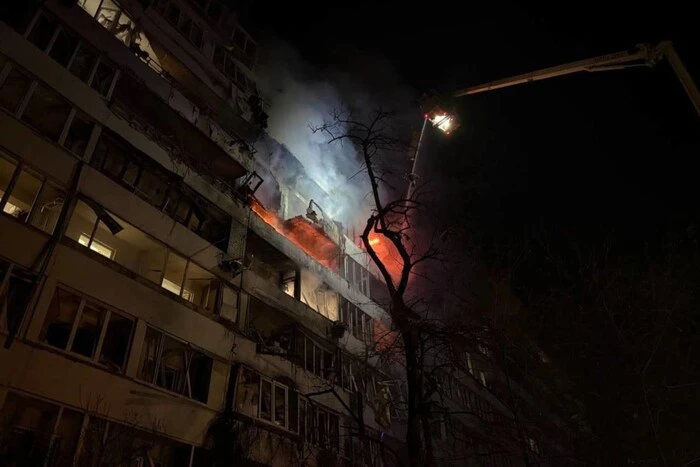 Масована атака на Україну, заяви США, вибухи у Росії: головне за ніч 